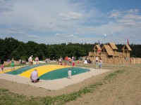 /album/fotogalerie-farma-blanik-zabavni-park-pro-deti/farma-blanik-trampolina-jpg/